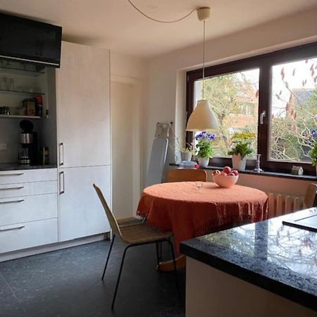 Geraeumiges 120M² Haus Mit Garten + Stellplatz ชตราลซุนด์ ภายนอก รูปภาพ